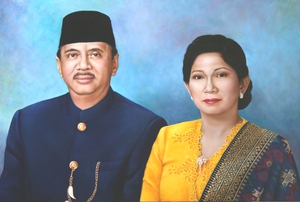 Portrait of Mr. and Mrs. Soeftendy, a couple from Indonesia. Made by portrait painter Els Vink.